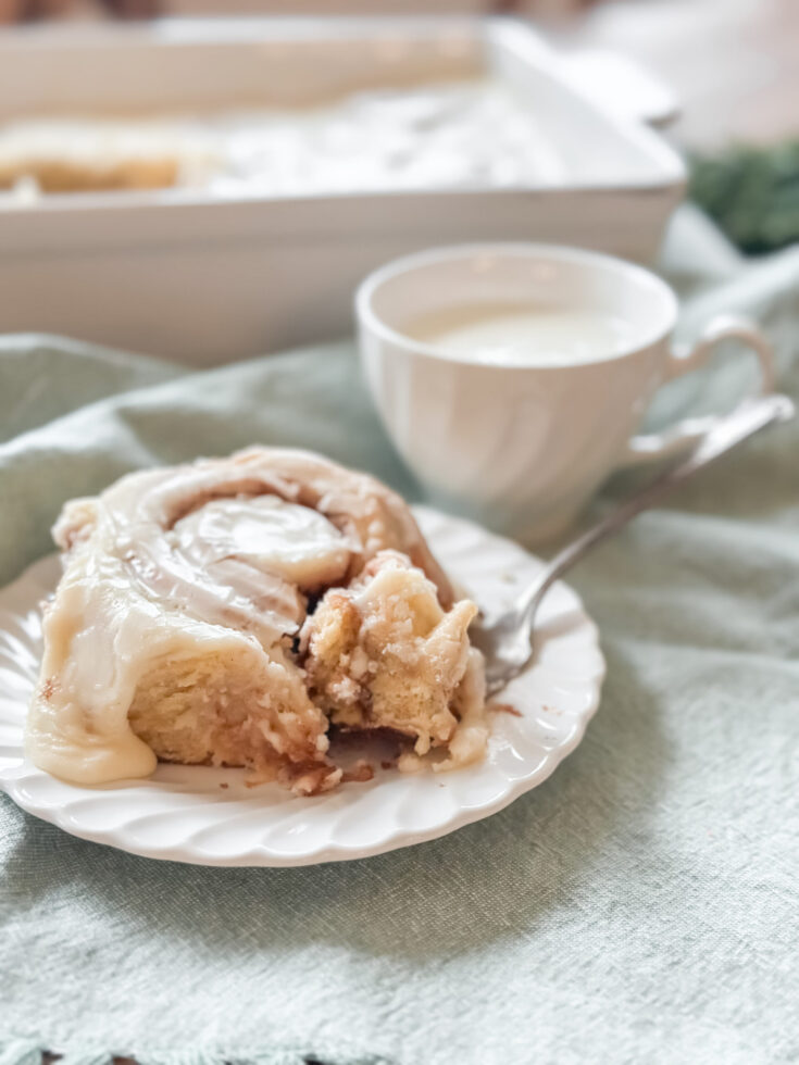 Christmas Morning Cinnamon Rolls