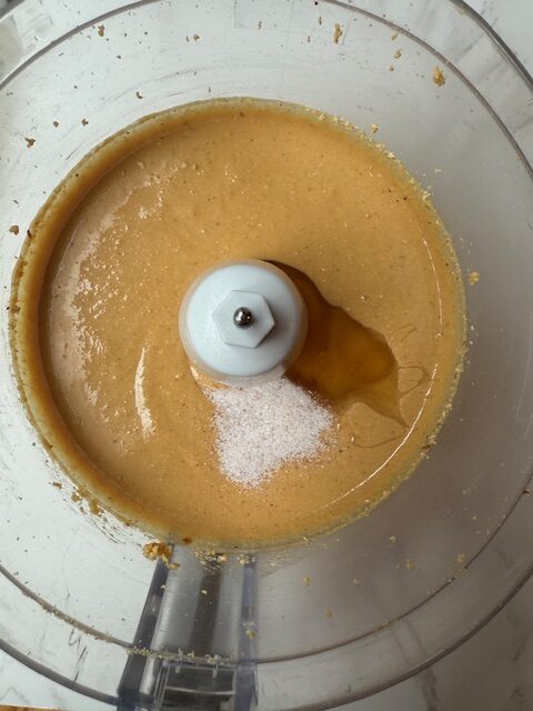 Peanut mixture with salt and honey