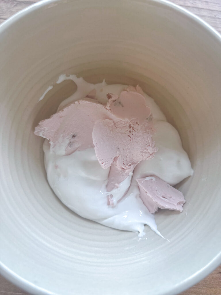 strawberry cream cheese